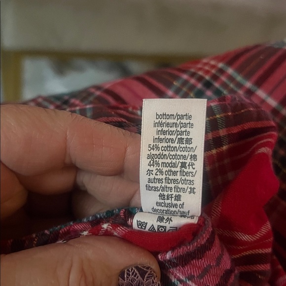 Victoria's Secret Red and Black Plaid Pajama Set - Picture 9 of 12